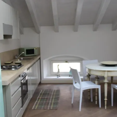 Mansarda Di Alice Apartmán Desenzano del Garda